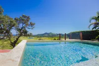 Pristine Bay 1003 Home - Pools