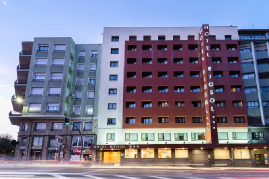 Crisol Riosol Hotels near León - LEN