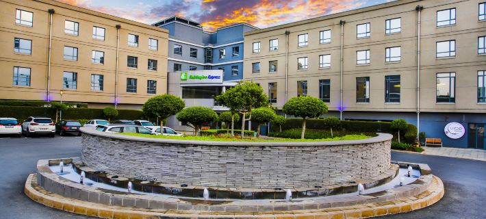Holiday Inn Express SANDTON - WOODMEAD by IHG Hotels in Johannesburg