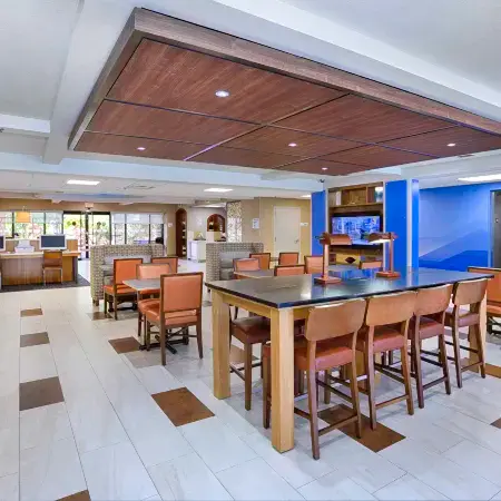 Holiday Inn Express & Suites JACKSONVILLE-SOUTH by IHG