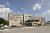 Holiday Inn Express & Suites Alpena - Downtown by IHG - WiFi