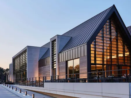 Le Domaine des Vanneaux Golf & Spa - MGallery Collection Отели в г. Л'Иль-Адам