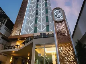 โรงแรม ดิ เอท อุดรธานี