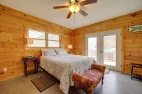 Maggie Valley Cabin w/ Private Hot Tub & Game Room - Parkplatz