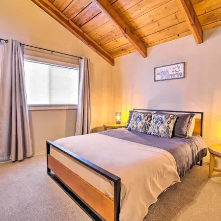 Mccall Retreat w/ Hot Tub - 1/2 Mi to Downtown!
