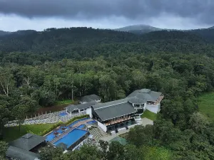 쿠르그 메리어트 리조트 & 스파