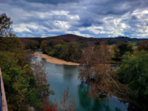 Year Round Relaxation with Beautiful Lake View for Creating Great Memories!