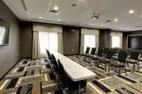 Holiday Inn Express & Suites Cleveland Northwest by IHG