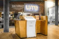 UMe, BW Signature Collection