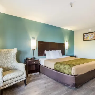 Econo Lodge Inn & Suites Brooks - Louisville South