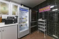 Gyeongju Yes Unmanned Hotel - parking