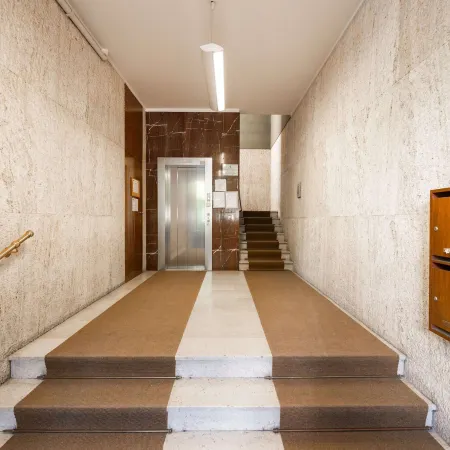 Avenue Suites