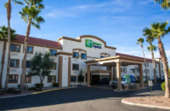 Holiday Inn Express TUCSON-AIRPORT by IHG