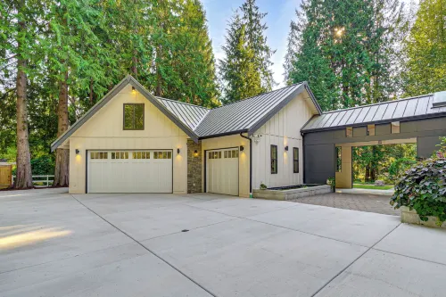 Wfh-Friendly Gem w/ Creek: 4 Mi to Sammamish Trail - Bungalows