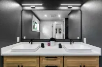 에버렛 워터프런트 근처의 화창한 3베드룸 리트리트