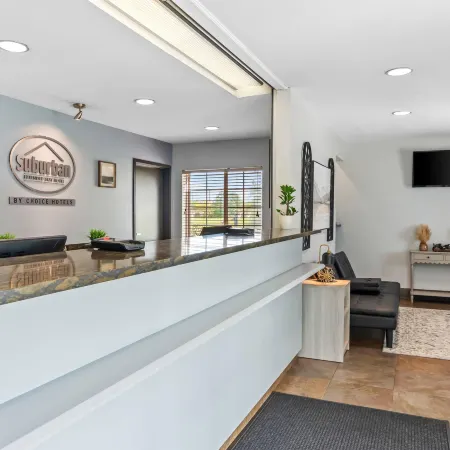 Birch Hill Suites Clarksville-Louisville North