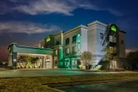 Wingate by Wyndham Round Rock Hotel & Conference Center - parking