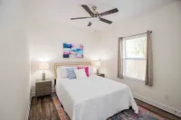 Chic Thomasville Home Walk to Downtown! - 3 stjerner