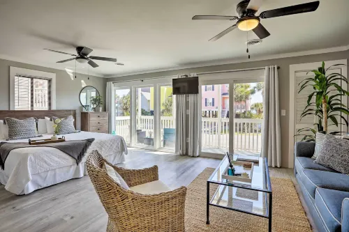 Walk to Surfside Beach: Studio w/ Covered Balcony - Wi-Fi