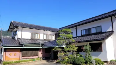Yuraku Hotel a 