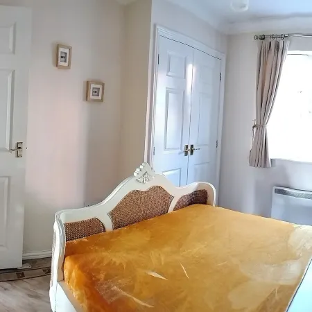 Canalside Chic Your London Escape Starts Here! Wifi and Airport Transfers