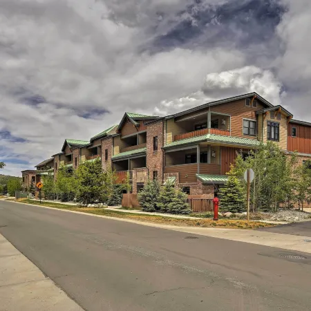 Elegant Frisco Condo w/ Private Hot Tub & Views!