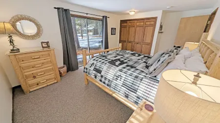 Pine Needle 2 4 Bedroom Condo