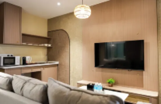 Kivana Suite by Ayuhouz