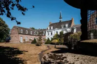 Logis - Hostellerie Saint-Louis & Restaurant Pauze Hotels near Moulin de Cassel