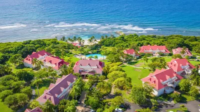 Village Pierre & Vacances Sainte Anne Hotel a 