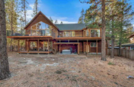 Fully Remodeled Tahoe Retreat with Game Room and Hot Tub