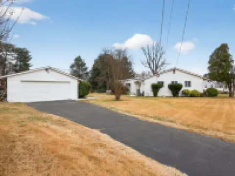 Elegant Home With Game Room Near Bwi 3 Bedroom Home Hotels in Severn