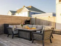 Luxury Beachfront Retreat for 14 With Hot Tub Hotels in Bognor Regis