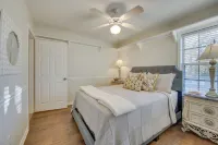 'The Crown Goose' - Bullard Home w/ Pool & Spa! - Parkering