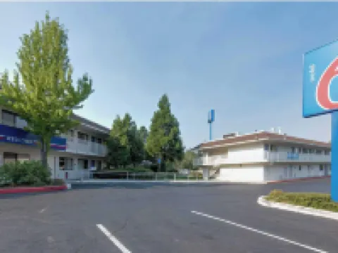 Shasta Vista Inn & Suites Hoteles en Weed