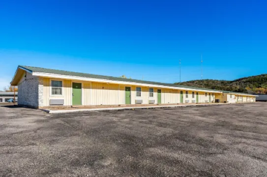 Rodeway Inn Kingsland - Lake LBJ