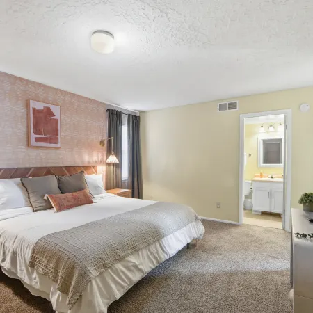 Albuquerque Escape Hot Tub + Atrium 4 Bedroom Home