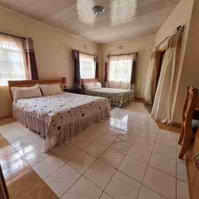 Queenspark Guest House Rooms