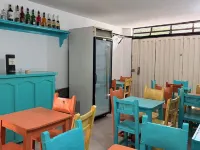 Hostal Pacifico Encanto Hotels near Aranjuez Park