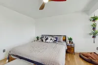 Boat, Hike, Fish! Summer Cabin Near Lake Arrowhead - 2-Star