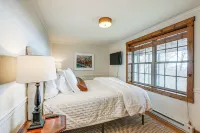Sapphire Mountaintop Cabin w/ Views & 2 Decks - Homestays