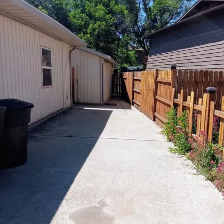 Chic studio hideaway in Riverdale with AC, Wifi