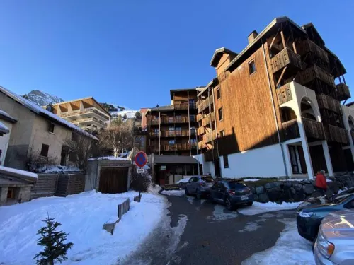Holiday Home in Les Deux Alpes by Slopes
