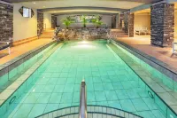 Royal Canadian Lodge - Pools