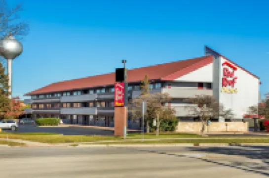 Red Roof PLUS+ Chicago - Hoffman Estates