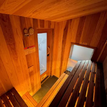 Cute, Quiet & Private Bungalow - Newly Remodeled