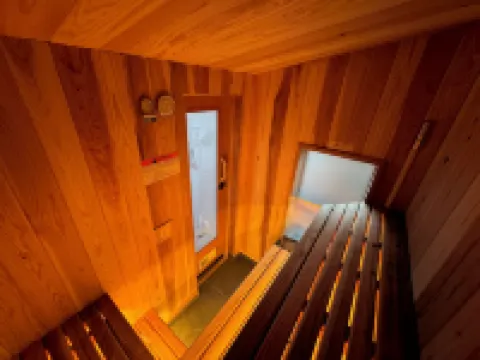 Cute, Quiet & Private Bungalow - Newly Remodeled