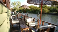 Sweet Home River Hotel