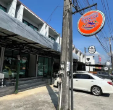 บีลอง บูติค Belong Boutique Luxury Hotel โรงแรมใกล้เขื่อนเชี่ยวหลาน