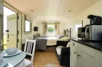 Luxurious Camping Cottage in Nordley, No Deposit